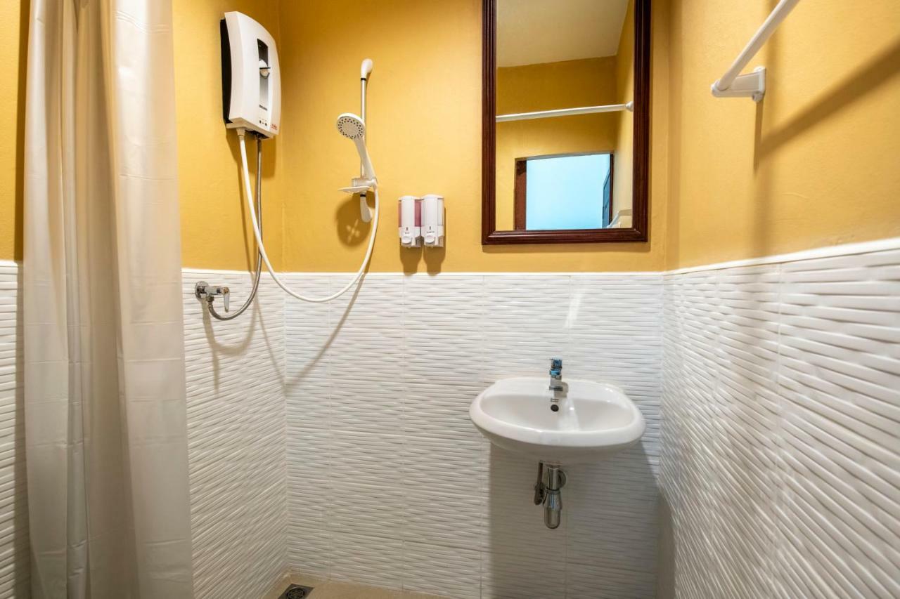Scala Hostel Бангкок Экстерьер фото