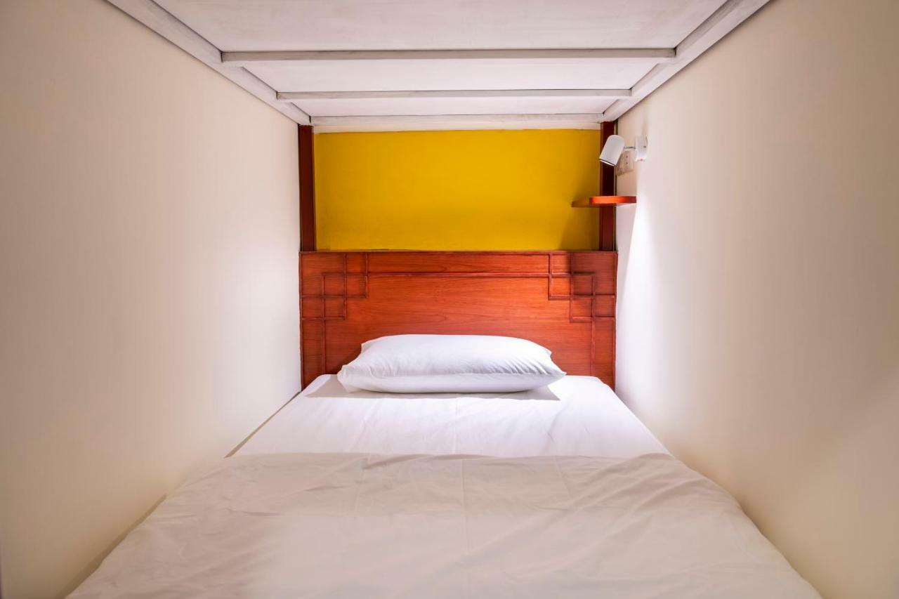 Scala Hostel Бангкок Экстерьер фото